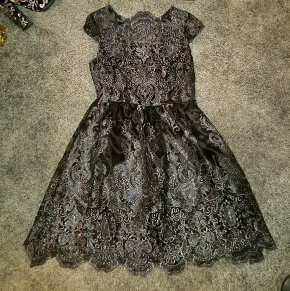 boutique Dresses & Skirts - Black/silver lace embroidered boutique dress